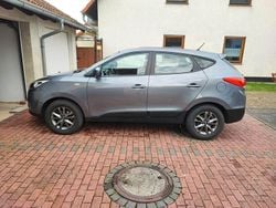 Grau Gebraucht 2015 Hyundai ix35 Classic SUV | 9.000 € (Guter Preis)