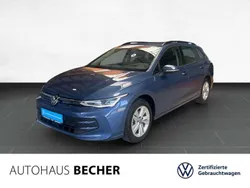 Blau Gebraucht 2024 VW Golf VIII Life Kombi | 28.960 € (Fairer Preis)