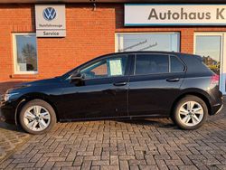 Schwarz Gebraucht 2023 VW Golf Life Limousine | 21.795 € (Guter Preis)