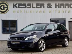 Farbe encreblau oder dark blu Gebraucht 2019 Peugeot 308 Kombi | 14.990 € (Fairer Preis)