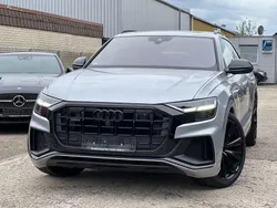 Silber Gebraucht 2021 Audi Q8 Sport SUV | 62.950 € (Etwas zu teuer)