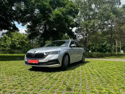 Grau Gebraucht 2022 Skoda Octavia Tour Kombi | 27.999 € (Etwas zu teuer)