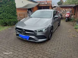 Grau Gebraucht 2019 Mercedes 220 AMG Kombi | 27.500 €