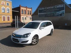 Weiß Gebraucht 2009 Opel Astra Edition Limousine | 1.590 € (Fairer Preis)