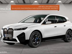 Weiß Gebraucht 2022 BMW iX Sport Line SUV | 48.690 € (Teuer)