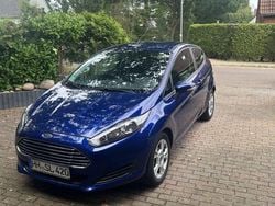 Blau Gebraucht 2014 Ford Fiesta Kleinwagen | 3.900 € (Fairer Preis)
