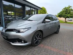 Grau Gebraucht 2019 Toyota Auris Hybrid Team Limousine | 14.900 € (Fairer Preis)