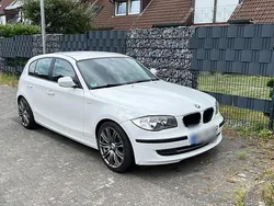 Weiß Gebraucht 2011 BMW 116 Kleinwagen | 5.500 € (Fairer Preis)