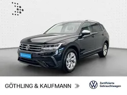 Deep black perleffekt Gebraucht 2024 VW Tiguan Allspace Life SUV | 35.960 € (Fairer Preis)