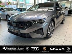 Graphitegrau metallic Gebraucht 2025 Skoda Octavia RS Kombi | 38.990 € (Guter Preis)