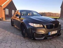 Schwarz metallic Gebraucht 2010 BMW 550 Limousine | 36.000 €