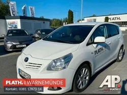 Weiß Gebraucht 2012 Toyota Verso Executive Van / Kleinbus | 7.490 € (Fairer Preis)