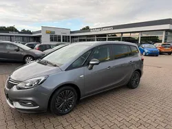 Grau Gebraucht 2019 Opel Zafira Van / Kleinbus | 16.890 € (Fairer Preis)