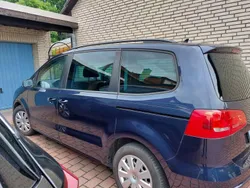 Blau Gebraucht 2012 VW Sharan Trendline Van / Kleinbus | 10.400 € (Fairer Preis)