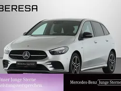 Silber Gebraucht 2021 Mercedes B250e AMG Van / Kleinbus | 26.580 € (Fairer Preis)