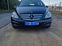Schwarz Gebraucht 2011 Mercedes B180 Van / Kleinbus | 4.500 € (Superpreis)