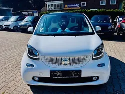 Weiß Gebraucht 2016 Smart ForTwo Coupé Proxy Kleinwagen | 14.999 € (Fairer Preis)