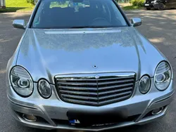 Grau Gebraucht 2008 Mercedes E200 Elegance Kombi | 5.990 € (Fairer Preis)