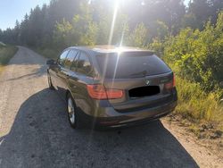 Braun Gebraucht 2013 BMW 320 Sport Line Kombi | 8.490 € (Guter Preis)