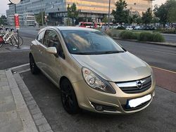 Silber Gebraucht 2009 Opel Corsa Kleinwagen | 2.500 €