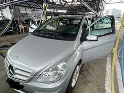 Silber Gebraucht 2011 Mercedes B200 Van / Kleinbus | 4.500 € (Guter Preis)