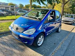 Blau Gebraucht 2001 Mercedes A170 Kleinwagen | 1.100 €