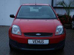 Coloradorot Gebraucht 2007 Ford Fiesta Basis Kleinwagen | 2.950 € (Etwas zu teuer)