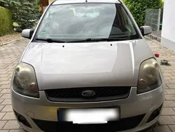 Silber Gebraucht 2008 Ford Fiesta Kleinwagen | 2.000 €