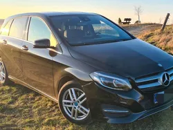 Schwarz Gebraucht 2016 Mercedes B200 Van / Kleinbus | 15.300 € (Fairer Preis)