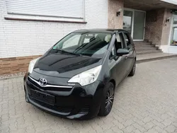 Schwarz Gebraucht 2011 Toyota Verso-S Life Van / Kleinbus | 4.990 € (Guter Preis)