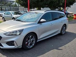 Silber Gebraucht 2020 Ford Focus ST-Line X Limousine | 20.299 € (Teuer)