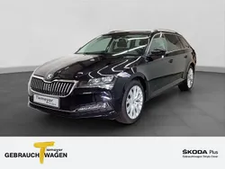 Schwarzmagic perleffekt Gebraucht 2022 Skoda Superb Style Kombi | 27.690 € (Fairer Preis)