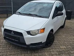 Weiß Gebraucht 2009 Mitsubishi Colt Inform Kleinwagen | 3.900 € (Teuer)