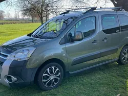 Grün Gebraucht 2009 Citroën Berlingo XTR Van / Kleinbus | 5.500 € (Fairer Preis)