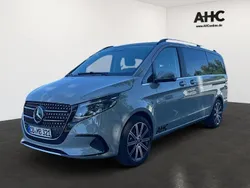 Grau Gebraucht 2025 Mercedes V300 Avantgarde Van / Kleinbus | 99.936 €