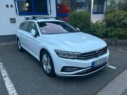 Weiß Gebraucht 2020 VW Passat Business Kombi | 20.600 € (Guter Preis)