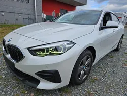 Weiß Gebraucht 2021 BMW 218 Sport Line Coupé | 19.516 € (Fairer Preis)