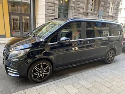 Schwarz Gebraucht 2014 Mercedes V220 AMG Van / Kleinbus | 19.900 €