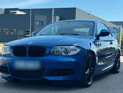 Blau Gebraucht 2010 BMW 135 Performance Kleinwagen | 17.500 € (Guter Preis)