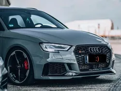 Grau Gebraucht 2019 Audi RS3 Kleinwagen | 43.500 € (Fairer Preis)