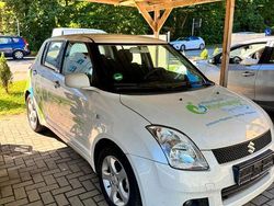 Weiß Gebraucht 2006 Suzuki Swift Limousine | 1.599 € (Guter Preis)