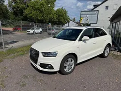 Weiß Gebraucht 2012 Audi Q3 Sport SUV | 13.750 € (Etwas zu teuer)