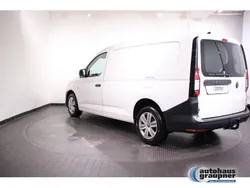Weiss / candy weiss Gebraucht 2022 VW Caddy Maxi Van / Kleinbus | 21.234 € (Fairer Preis)