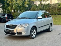 Grau Gebraucht 2010 Skoda Fabia Style Kleinwagen | 4.250 € (Fairer Preis)