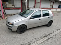 Grau Gebraucht 2000 Fiat Punto Kleinwagen | 1.450 €