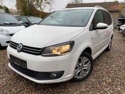 Weiß Gebraucht 2013 VW Touran Life Van / Kleinbus | 9.850 € (Fairer Preis)