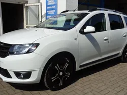 Weiß Gebraucht 2016 Dacia Logan MCV Lauréate Limousine | 8.200 € (Fairer Preis)