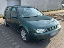 Grün Gebraucht 1998 VW Golf III Kombi | 1.900 € (Guter Preis)