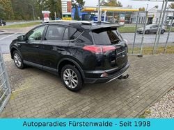 Schwarz Gebraucht 2018 Toyota RAV4 Hybrid Team SUV | 16.900 € (Fairer Preis)