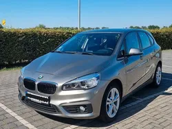 Silber Gebraucht 2016 BMW 218 Active Tourer Advantage Van / Kleinbus | 11.500 € (Guter Preis)